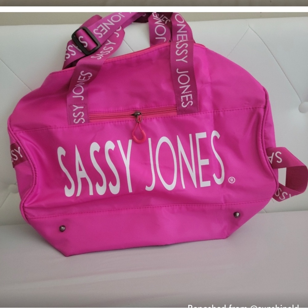 SASSY JONES DUFFLE